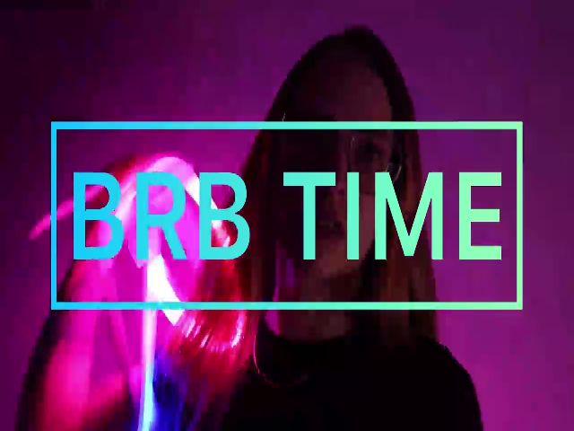 Live sex webcam photo for LisaMellow #259681560