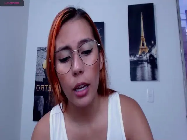 Live sex webcam photo for Alessiafioore #256300532