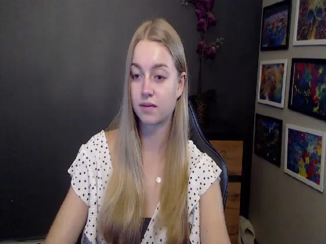 Live sex webcam photo for LUSTerica #253326716