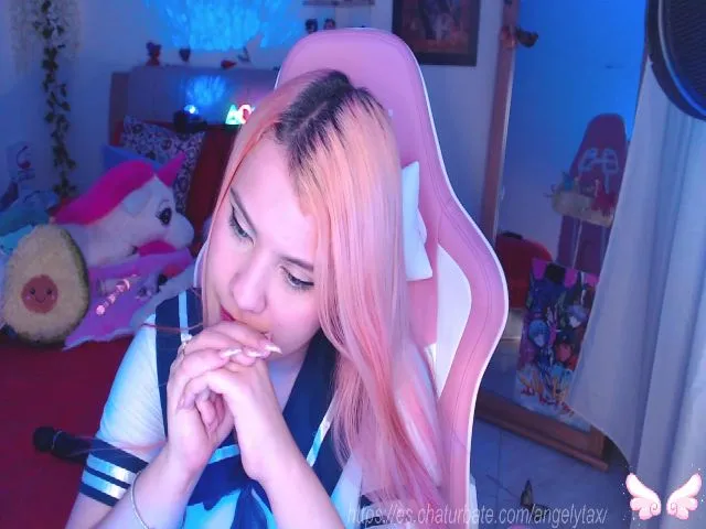 Live sex webcam photo for Angelytaxx #254306461