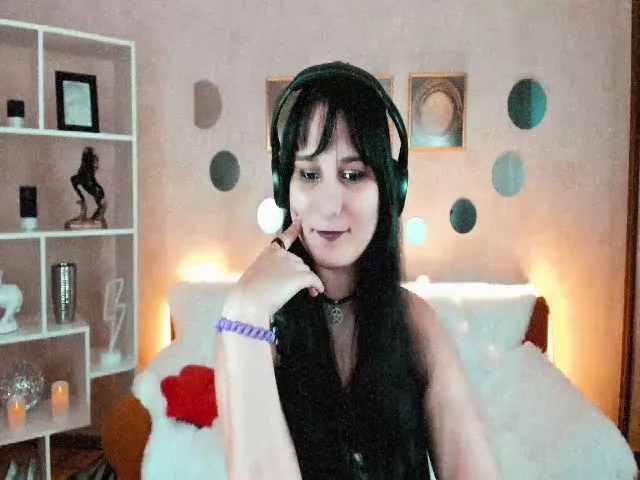 Live sex webcam photo for GraceLuv #253384838
