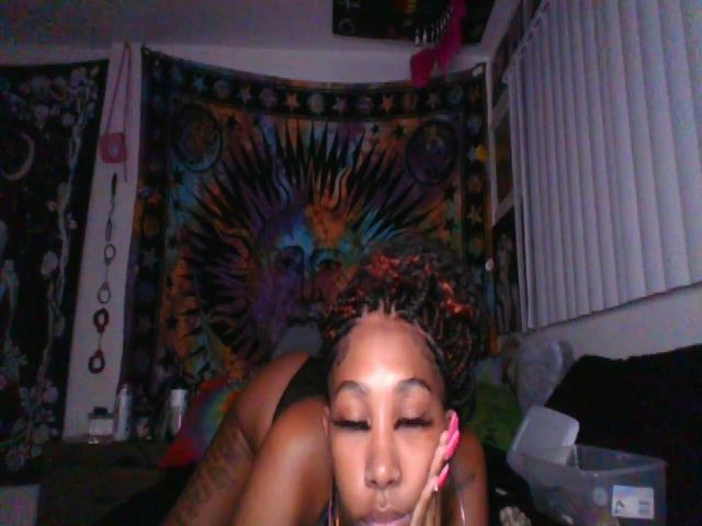 Live sex webcam photo for hennyhoneypot #259724898