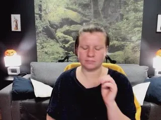 Live sex webcam photo for CoconutLegs #240760357