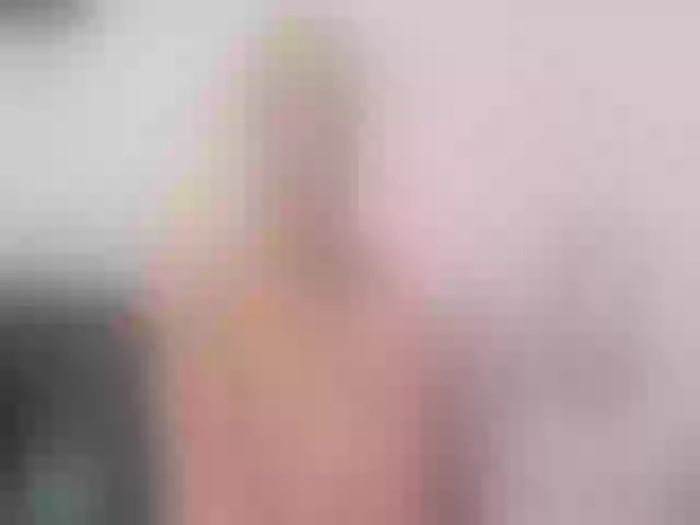 Live sex webcam photo for SquirtMadame #264424648