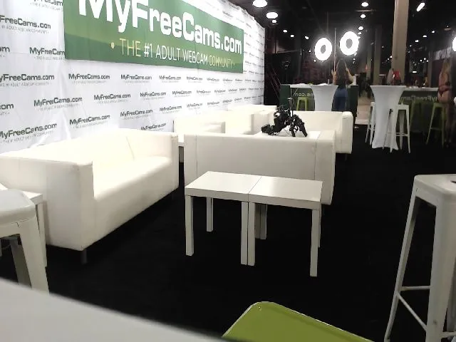 Live sex webcam photo for Itsivyblue #254892730