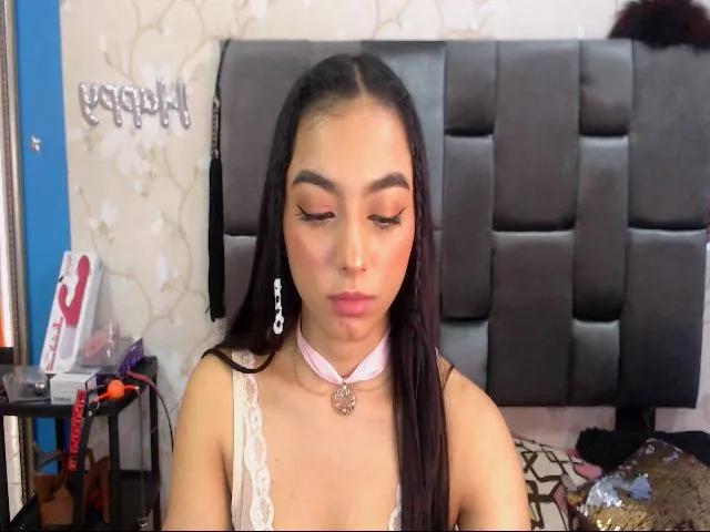 Live sex webcam photo for AngeelJones #260170831