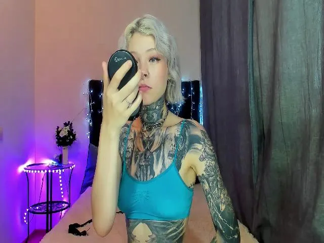 Live sex webcam photo for LiluKayden #255860329