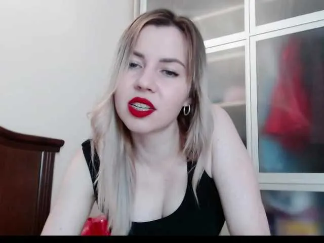 Live sex webcam photo for SexyIrineV #241424352