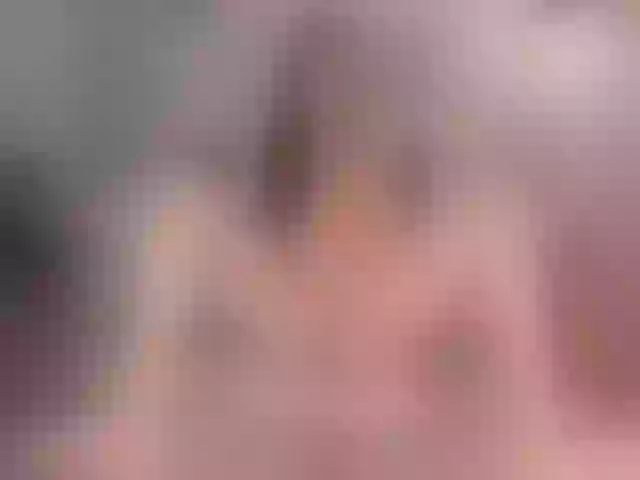 Live sex webcam photo for MaggieBrown_ #265598615