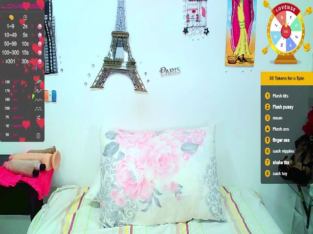 Live sex webcam photo for Saraxsexy #252630515