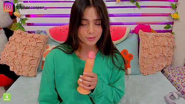 Live sex webcam photo for daphne_ #244897304