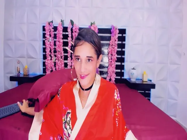 Live sex webcam photo for Katyperryy #256523306