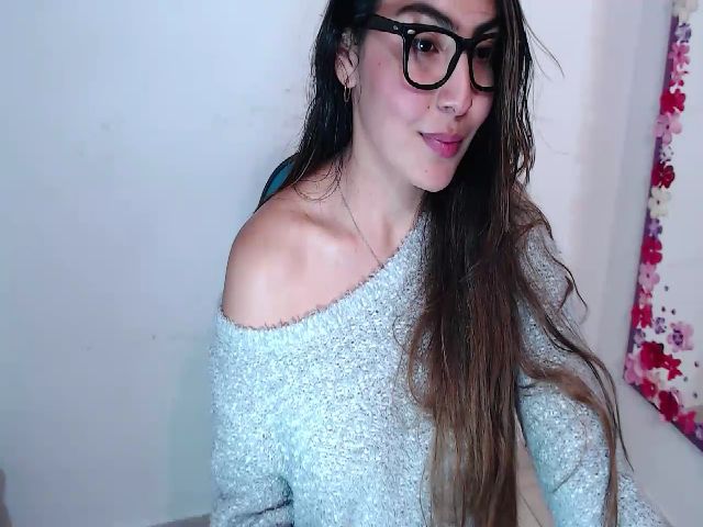 Live sex webcam photo for CARMENVILLA1 #254705036