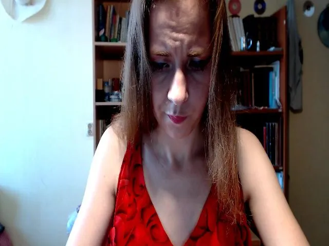 Live sex webcam photo for WinterGoddess #260674803