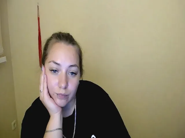 Live sex webcam photo for StellaJ_ #252661424