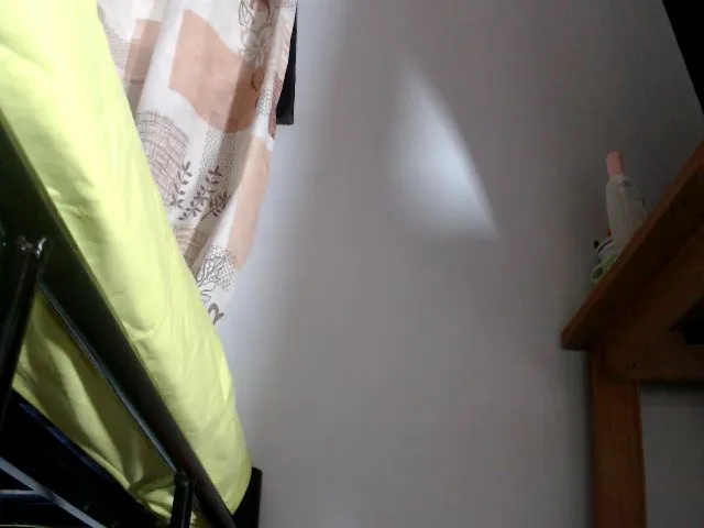 Live sex webcam photo for HotpukiLuver #257831049