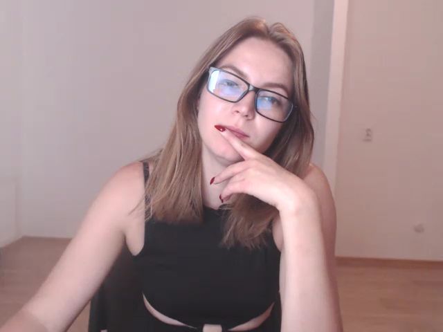 Live sex webcam photo for ALESSA_MOON #256114261