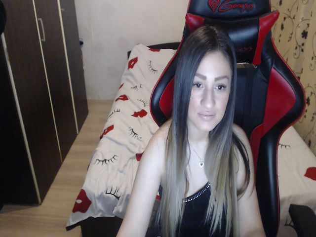 Live sex webcam photo for Adelinesugar #261650902