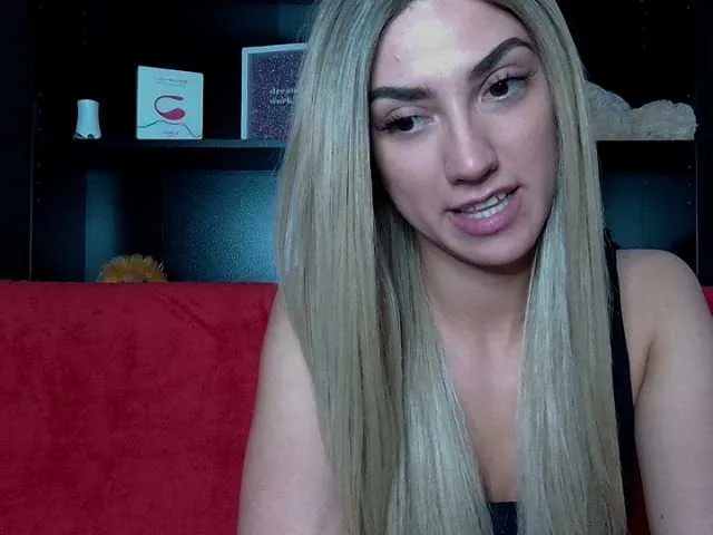 Live sex webcam photo for SindyMaxim #242792739