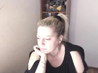 Live sex webcam photo for xHotMilf #251667399