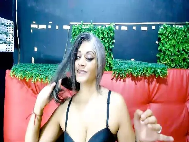 Live sex webcam photo for Indianlustxx #264889981