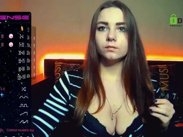 Live sex webcam photo for ORNELLAMUTTY #241013832