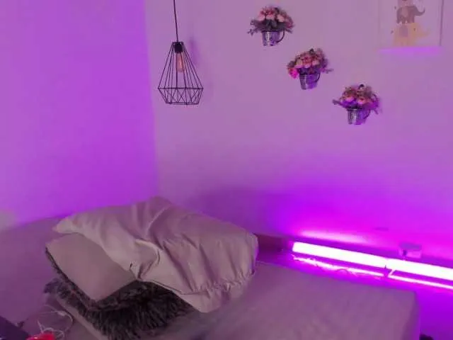Live sex webcam photo for moon-swt #242348980