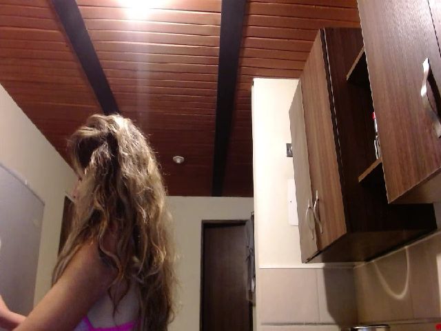 Live sex webcam photo for LaraSmiith_ #265467464