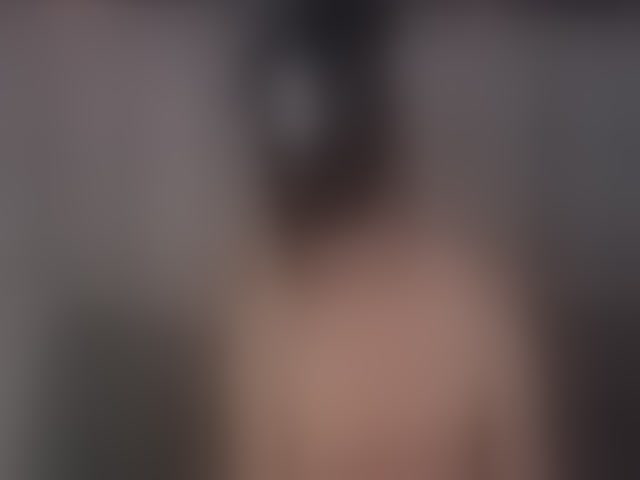 Live sex webcam photo for JuliaJuliette #254728192