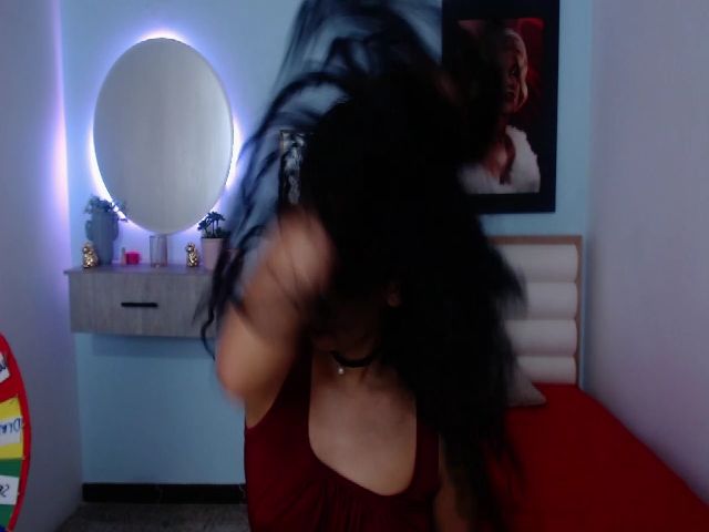 Live sex webcam photo for Jade_lee88 #253672148