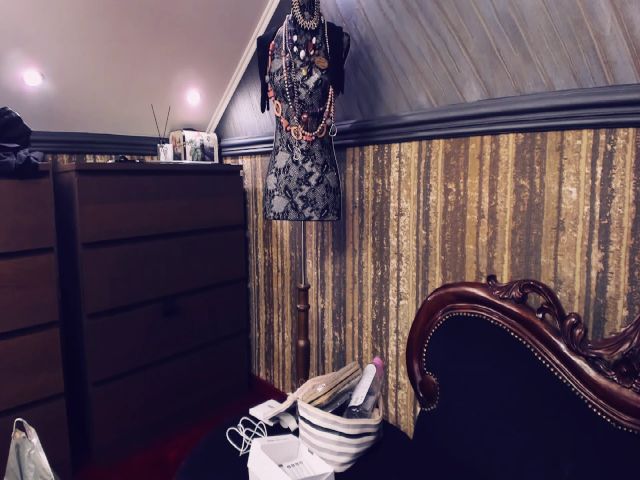 Live sex webcam photo for MelissaGlow #255927670