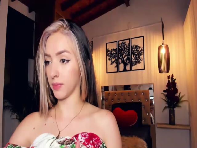 Live sex webcam photo for Saory_kido #253245261