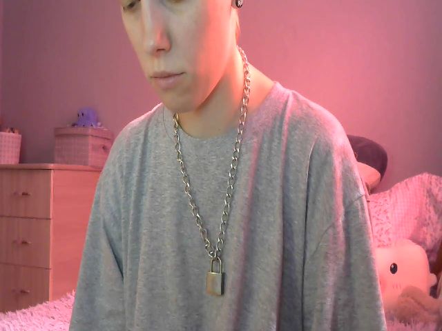 Live sex webcam photo for BellaRaim #264225392