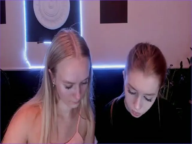 Live sex webcam photo for EmillyWillis #260602996