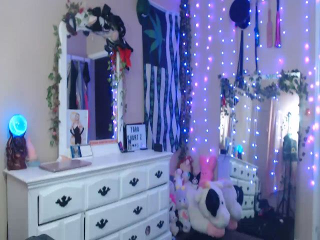 Live sex webcam photo for Tara_Quartz #256146374