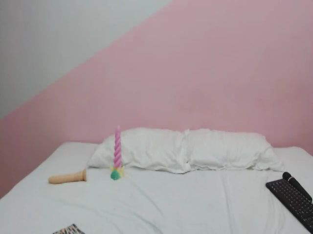 Live sex webcam photo for Sarajoness_ #252352441