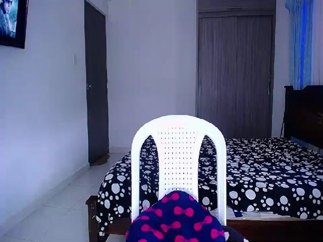 Live sex webcam photo for Jessycutie #258863738