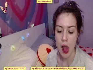 Live sex webcam photo for Levanabanana #251679211