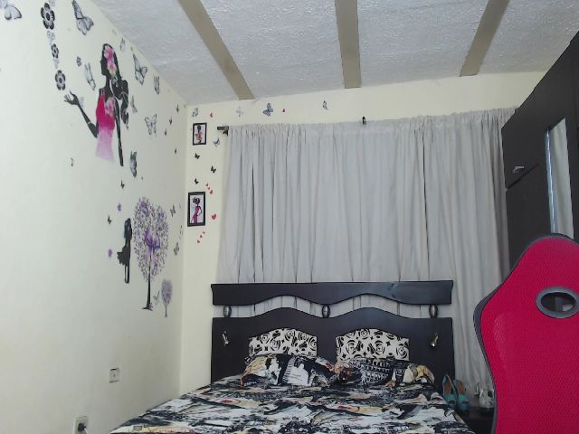 Live sex webcam photo for Tamara_stephs #253003153