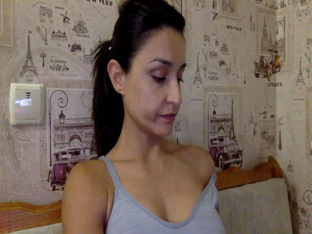 Live sex webcam photo for JolyBoss #262772499