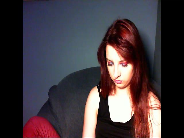 Live sex webcam photo for VirginLuna18 #255414029