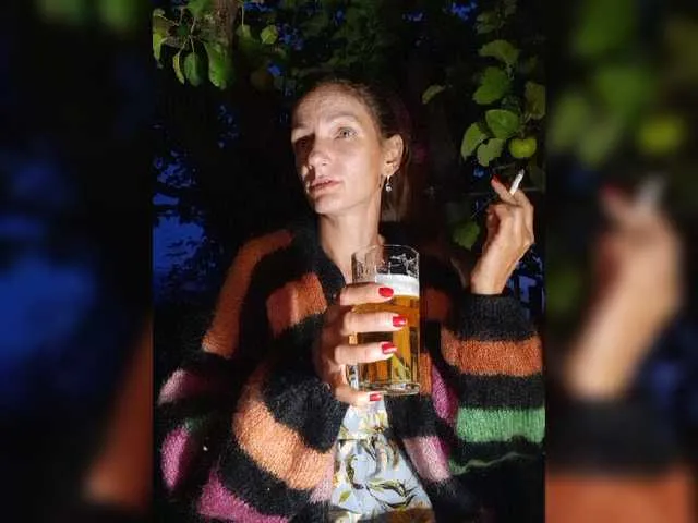 Live sex webcam photo for Squirt-Plesur #257038673