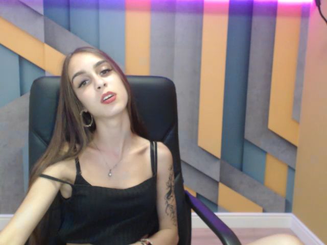 Live sex webcam photo for Jenny_Lewi #254435606