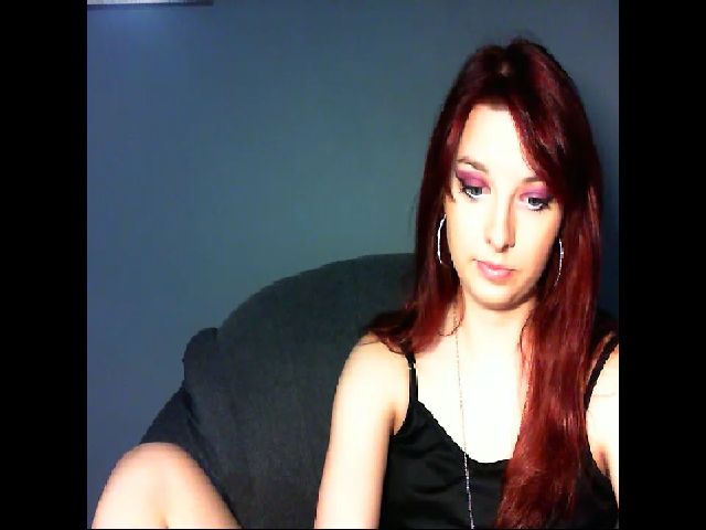 Live sex webcam photo for VirginLuna18 #258716159