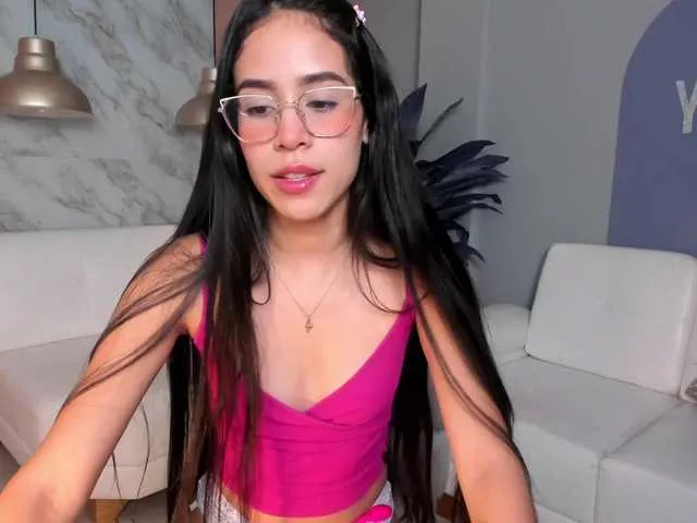 Live sex webcam photo for EvelynHarris #287950250
