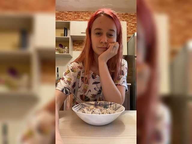 Live sex webcam photo for KiraLiLime #287989918