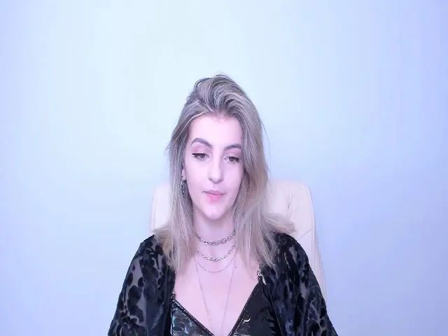 Live sex webcam photo for HelelGretta #253343597