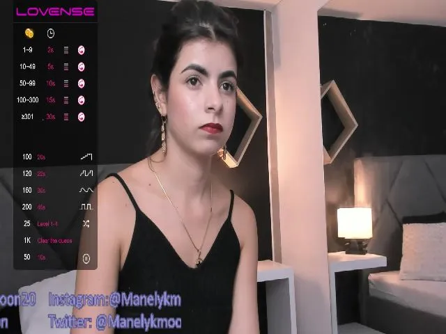 Live sex webcam photo for Manelyk_m #263812383