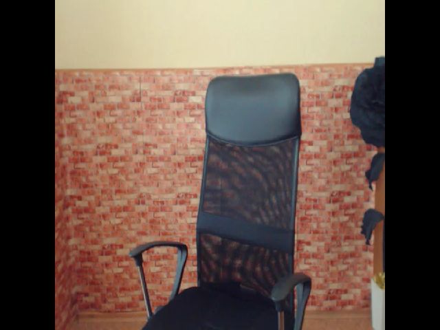 Live sex webcam photo for SshyTeen #255255719