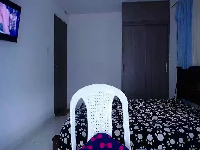 Live sex webcam photo for Jessycutie #258896657